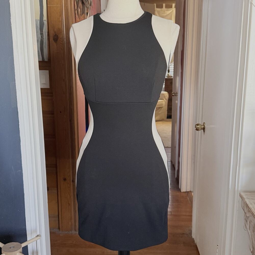 Aqua Brand Body Con Dress Sz M Black w White Outline Sexy Cocktails or Party